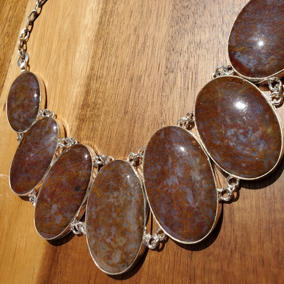 New Oversized Seam Agate Silver Statement Necklace. - Picture 9 of 13